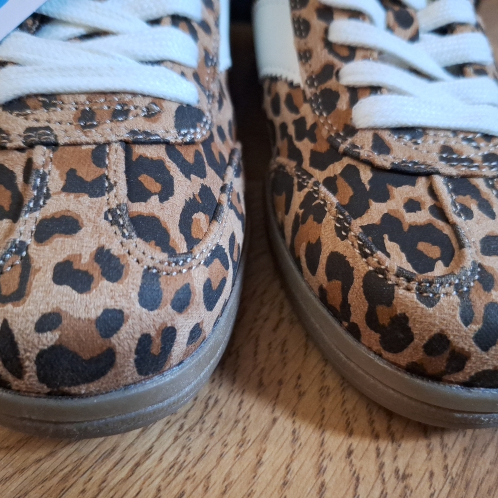 Universal Thread Leopard Print Brown Spencer Memory Comfy Sneakers Shoes 7.5 - Picture 3 of 10